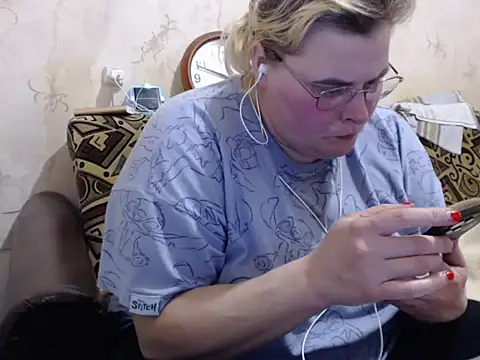 Ameliabusty online show from November 2025 01:50:01 PM