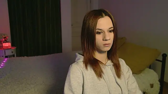 ItsAlisia online show from October 2025 05:52:01 AM