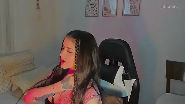 iriswest  online show from December 2024 02:07:02 AM