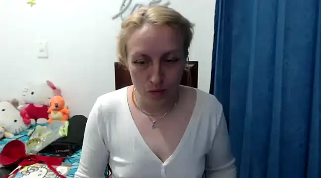 kittykalor09 online show from December 2024 02:45:02 AM