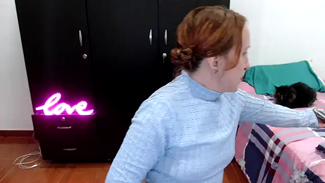 kittykalor09 online show from February 2026 02:54:02 AM