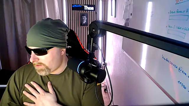 DerPornoPete online show from May 2026 07:41:01 PM