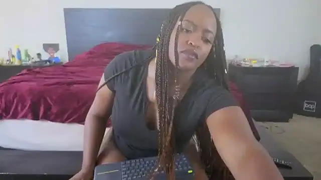 nyna stax online show from November 2025 08:23:02 PM