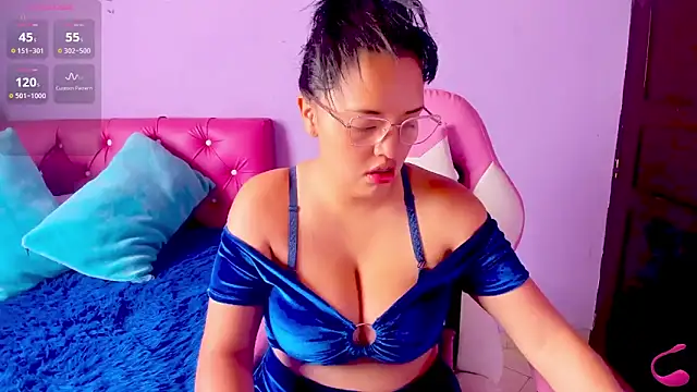 crissn0707 online show from September 2025 12:04:02 PM