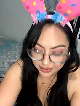 Snapshot of MileyGia chatting on October 2025 12:57:01 AM MileyGia online show from October 2025 12:57:01 AM