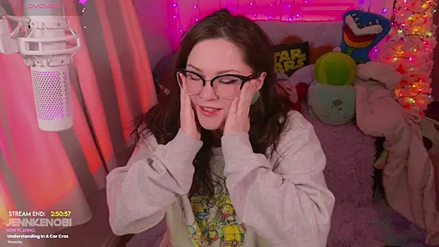 JennKenobi online show from December 2025 03:54:01 PM