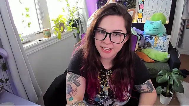 JennKenobi online show from May 2026 02:01:01 PM