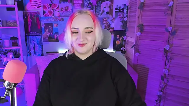 AsheLucker online show from February 2025 05:22:02 PM