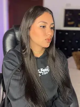 Ambar pe  online show from January 2025 02:14:01 AM