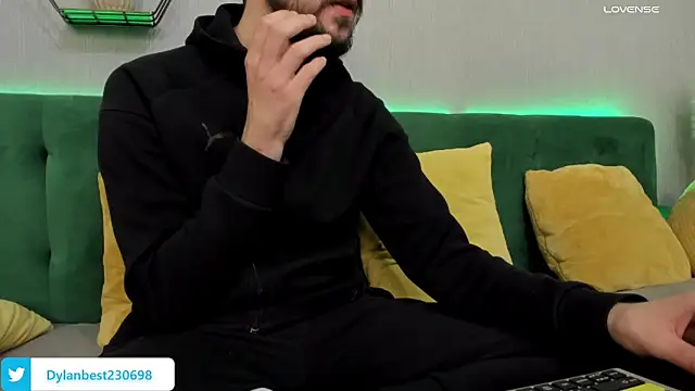 Dylan Best online show from November 2025 10:54:01 PM