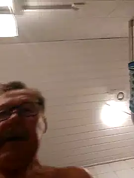 Einhorn527 online show from October 2025 08:45:02 AM