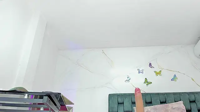 IsiisLovei online show from February 2026 02:54:01 PM