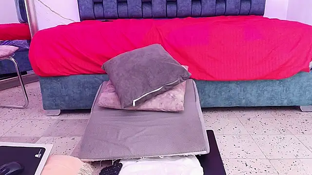 IsiisLovei online show from March 2026 03:08:02 PM