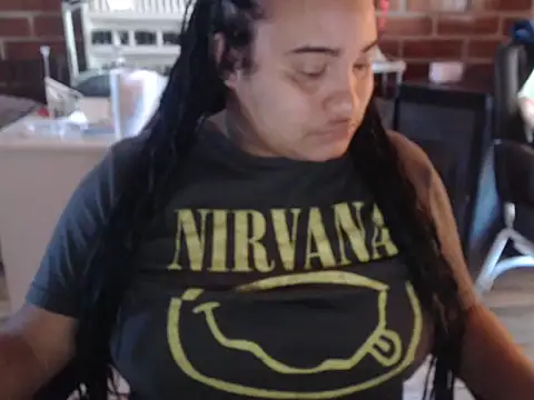 Hilarybunnyy online show from October 2025 05:19:02 PM