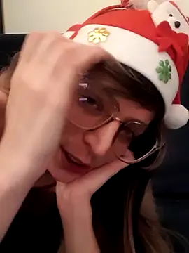 Snapshot of LouGabriel chatting on December 2024 06:37:02 PM LouGabriel online show from December 2024 06:37:02 PM