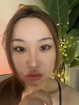 Snapshot of sphynx-_- chatting on October 2025 10:08:02 AM sphynx- - online show from October 2025 10:08:02 AM