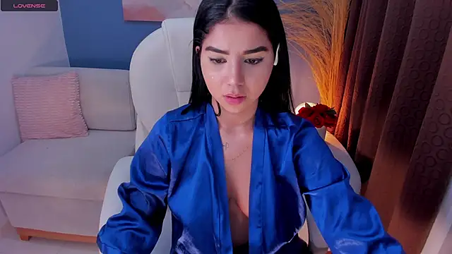 Snapshot of VictoriaLeia chatting on December 2024 04:45:01 AM VictoriaLeia online show from December 2024 04:45:01 AM