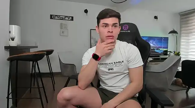 alejooo twink online show from February 2025 01:00:01 AM