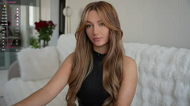 Snapshot of CatchMe1 chatting on February 2025 12:27:01 PM CatchMe1 online show from February 2025 12:27:01 PM