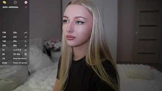 Snapshot of CatchMe1 chatting on October 2025 10:19:01 PM CatchMe1 online show from October 2025 10:19:01 PM