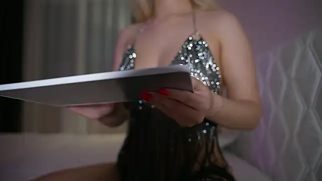 CatchMe1 online show from February 2026 02:48:02 PM