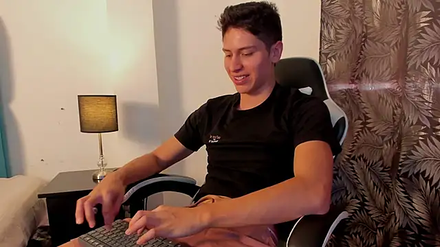 Tyler Cold online show from September 2025 07:41:02 PM