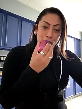 Nikkierosee online show from March 2026 03:07:02 PM