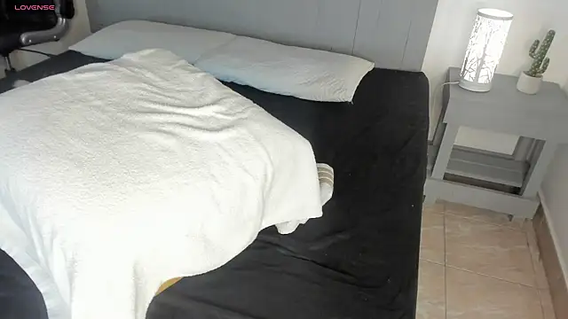 Candy millers online show from April 2026 07:40:02 PM