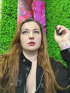 CandyShoopp online show from February 2026 05:20:01 PM