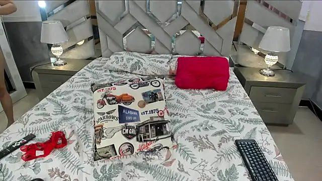 Snapshot of alexandra_fire69x chatting on February 2025 04:43:01 AM alexandra fire69x online show from February 2025 04:43:01 AM