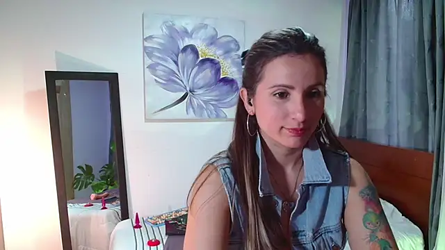 vanessabrown  online show from February 2025 07:38:01 PM