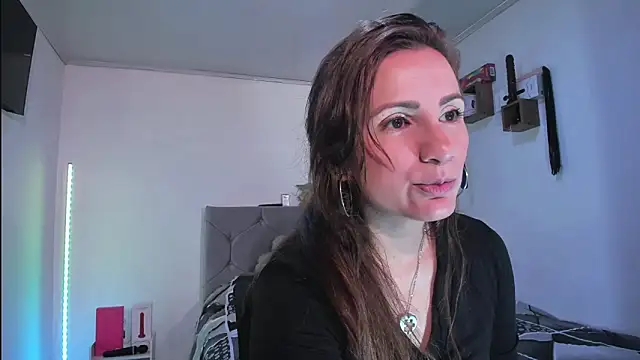 vanessabrown  online show from March 2026 12:15:01 AM