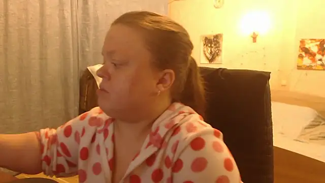 Snapshot of Janiffer_MiMi chatting on December 2024 10:19:01 PM Janiffer MiMi online show from December 2024 10:19:01 PM