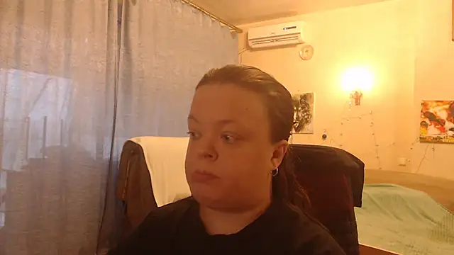 Snapshot of Janiffer_MiMi chatting on December 2024 05:59:02 AM Janiffer MiMi online show from December 2024 05:59:02 AM