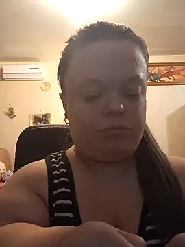 Snapshot of Janiffer_MiMi chatting on January 2025 03:03:01 PM Janiffer MiMi online show from January 2025 03:03:01 PM