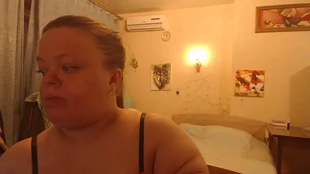 Snapshot of Janiffer_MiMi chatting on March 2025 01:21:02 AM Janiffer MiMi online show from March 2025 01:21:02 AM