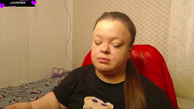 Janiffer MiMi online show from December 2025 06:49:02 PM