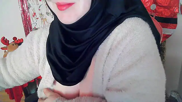 Snapshot of PinkPudding chatting on December 2024 10:19:02 AM PinkPudding online show from December 2024 10:19:02 AM