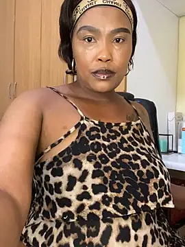 Snapshot of BADFATASS85 chatting on May 2026 01:41:01 PM BADFATASS85 online show from May 2026 01:41:01 PM