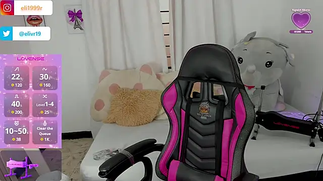 Snapshot of HollyJorda chatting on February 2025 02:55:02 PM HollyJorda online show from February 2025 02:55:02 PM