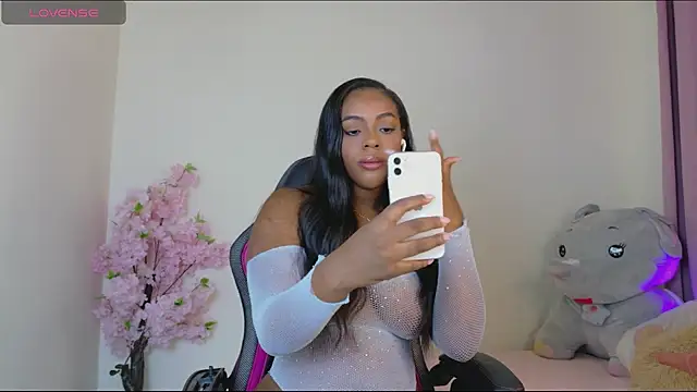 Snapshot of HollyJorda chatting on May 2026 03:42:02 PM HollyJorda online show from May 2026 03:42:02 PM