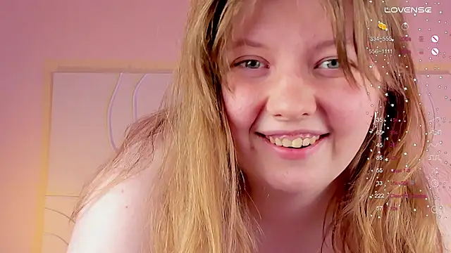 Vivian cutie online show from March 2025 07:42:02 PM