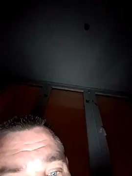 Ivanekkral online show from November 2025 11:47:02 PM