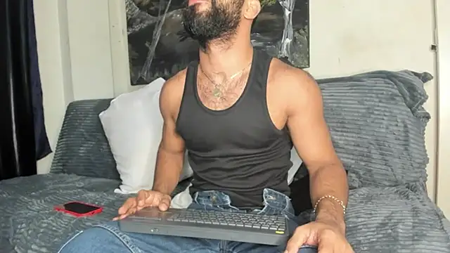 Snapshot of sweatyhairypig23 chatting on October 2025 06:12:01 AM sweatyhairypig23 online show from October 2025 06:12:01 AM