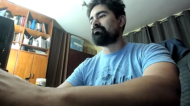 VonDoomdelToro online show from December 2024 08:30:02 AM