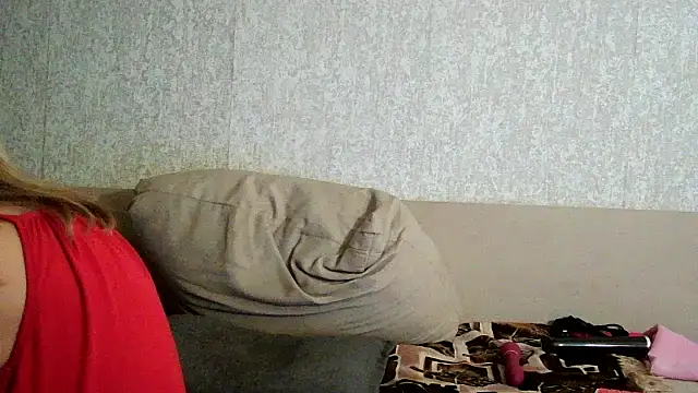 Snapshot of ValeriaLight chatting on October 2025 02:12:01 PM ValeriaLight online show from October 2025 02:12:01 PM