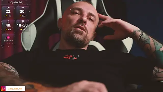 LuckyAlexx online show from January 2025 11:43:01 PM