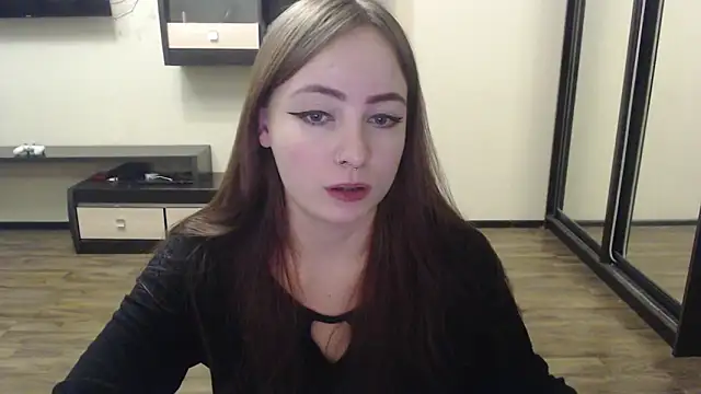 Laralianna online show from December 2024 04:37:01 PM