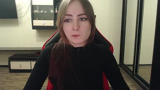 Laralianna online show from February 2025 08:47:01 PM