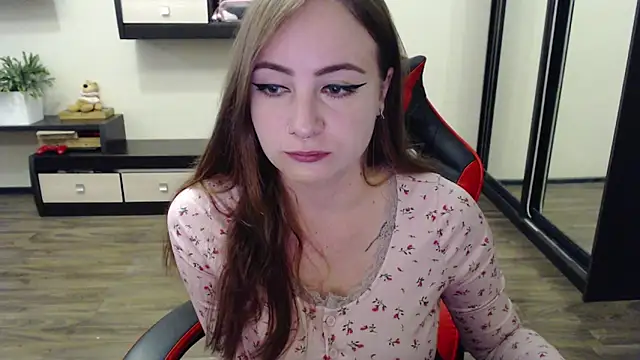 Laralianna online show from September 2025 08:14:01 AM